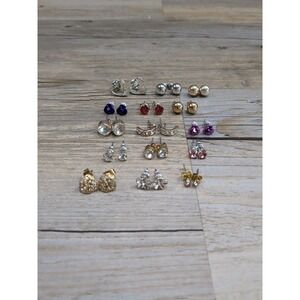 Lot of 15 Stud Earrings-‎ Flowers Hearts Gemstones